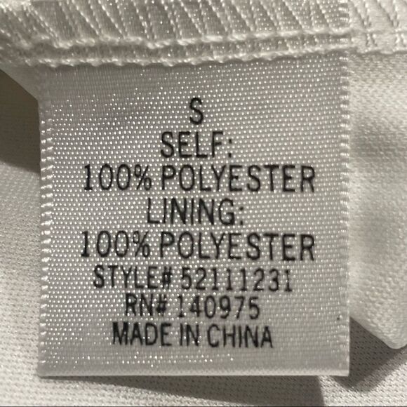 FRANCESCA’S white lace top w/ sheer overlay skirt & crochet hem accent, open bck - Picture 5 of 9